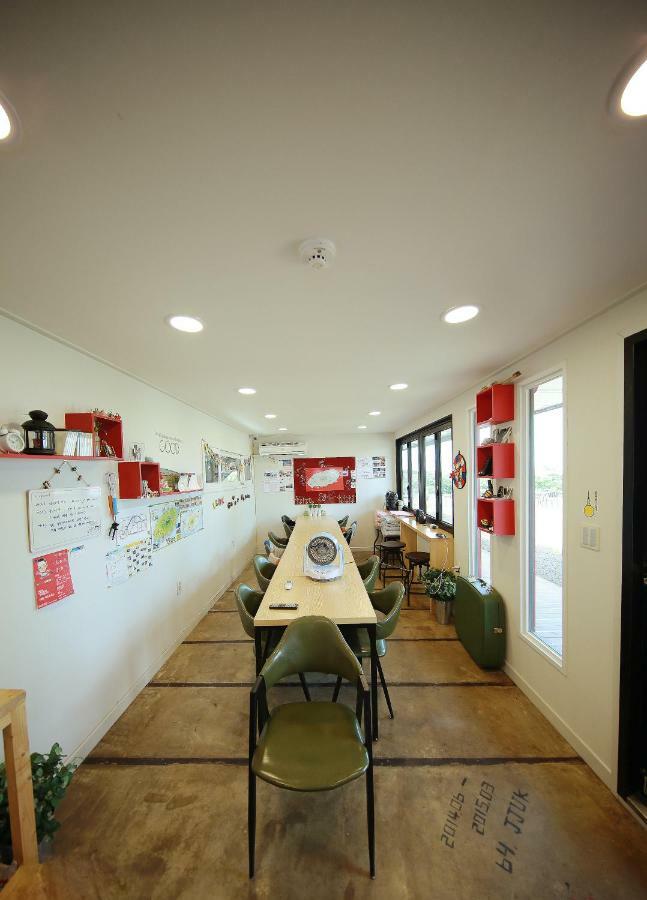 Jjuk Guesthouse 済州市 エクステリア 写真